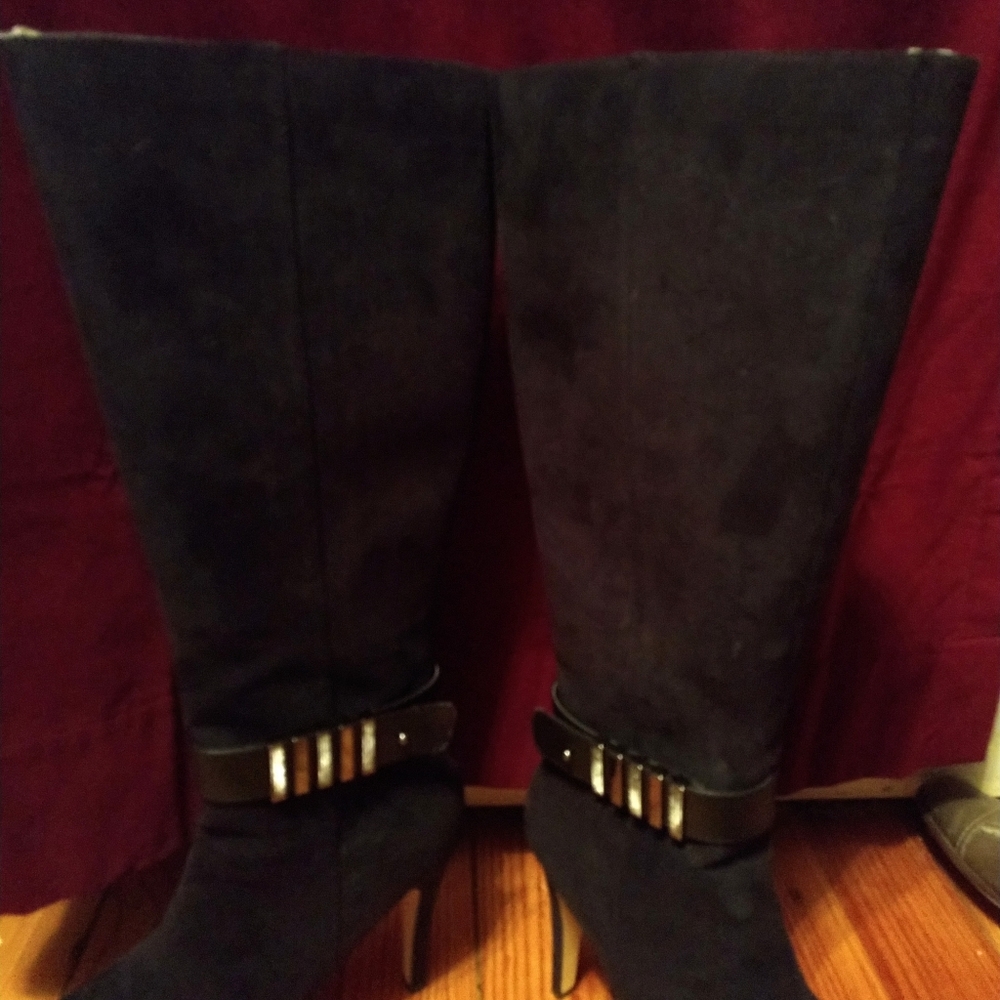 2 Lips Black Boots